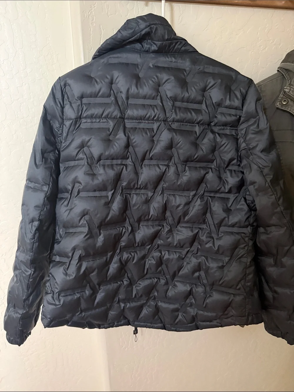 Gerry Weber Men's Dark Gray Quilted Puffer Jacket with Patterned Lining
